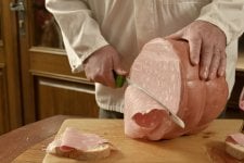 busseto-taglio-mortadella-min.jpg