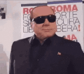 berlusconi-mecojoni.gif
